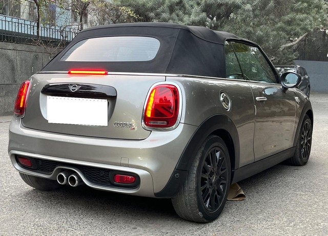 Second-hand 2018 Mini Cooper Convertible S for sale in New Delhi-20