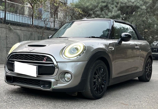 Second-hand 2018 Mini Cooper Convertible S for sale in New Delhi-3
