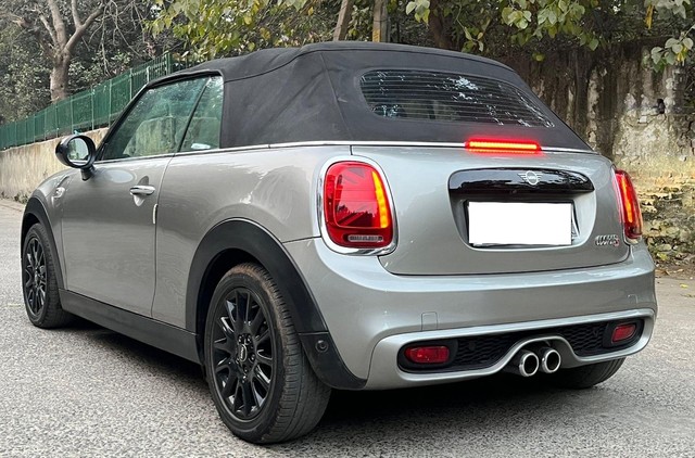 Second-hand 2018 Mini Cooper Convertible S for sale in New Delhi-14