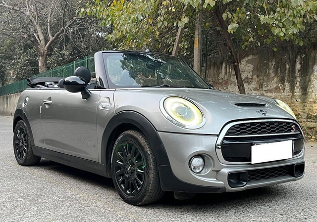 Second-hand 2018 Mini Cooper Convertible S for sale in New Delhi-19