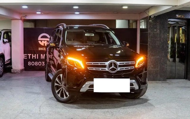 Second-hand 2018 Mercedes-Benz GLS 350d 4MATIC for sale in New Delhi-3