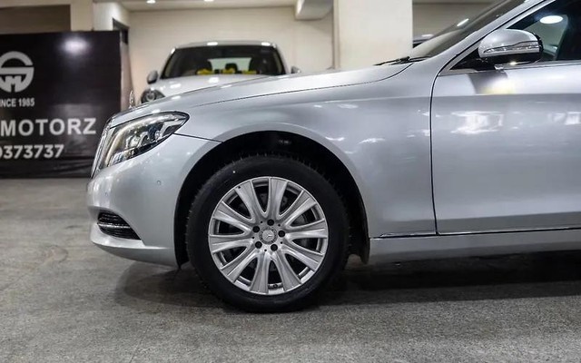 Second-hand 2017 Mercedes-Benz S-Class S 350 CDI for sale in New Delhi-3