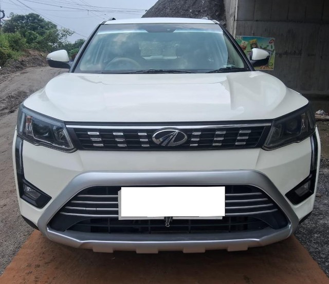 Second-hand 2022 Mahindra XUV300 W8 for sale in Darjeeling
