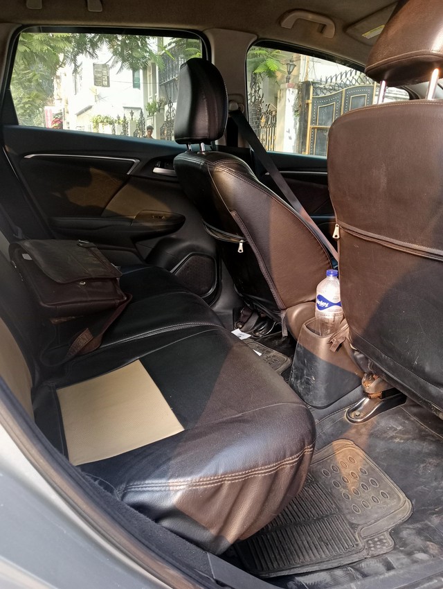 Second-hand 2017 Honda Jazz 1.5 VX i DTEC for sale in Kolkata-4