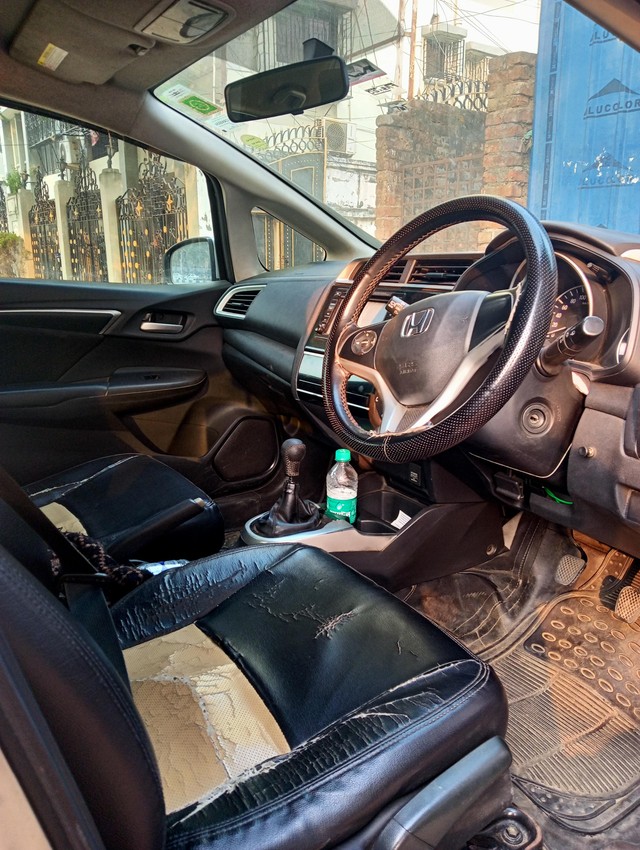 Second-hand 2017 Honda Jazz 1.5 VX i DTEC for sale in Kolkata-3
