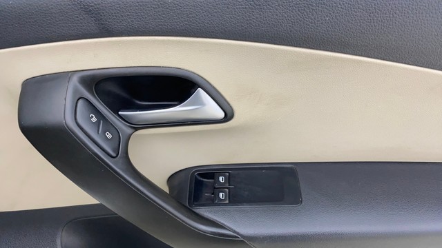 Second-hand 2012 Volkswagen Polo Petrol Trendline 1.2L for sale in Thane-17