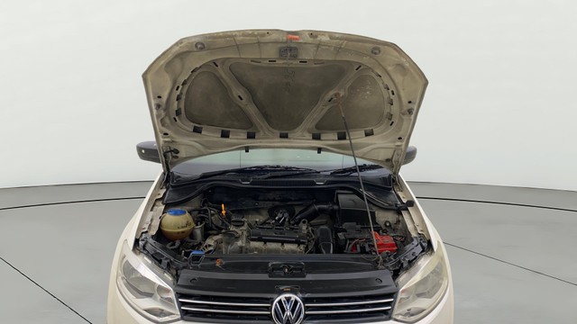 Second-hand 2012 Volkswagen Polo Petrol Trendline 1.2L for sale in Thane-9