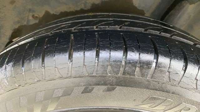 Second-hand 2012 Volkswagen Polo Petrol Trendline 1.2L for sale in Thane-31