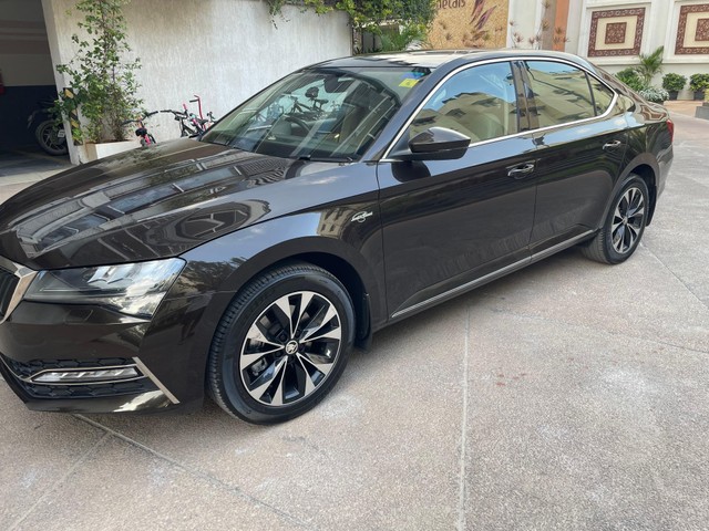 Second-hand 2021 Skoda Superb Laurin & klement BSVI for sale in Bangalore-12