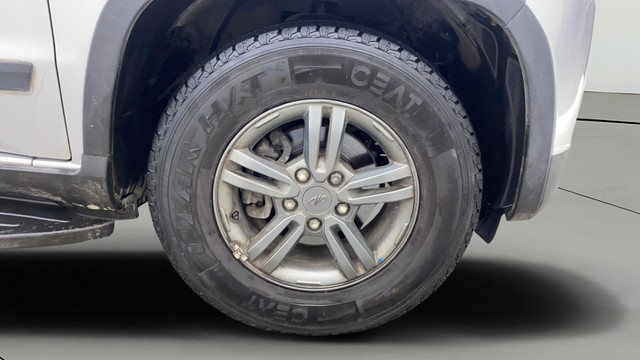 Second-hand 2019 Mahindra TUV 300 T10 for sale in Coimbatore-23