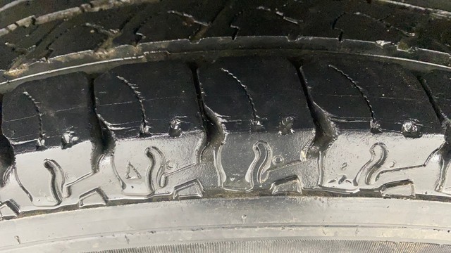 Second-hand 2019 Mahindra TUV 300 T10 for sale in Coimbatore-29