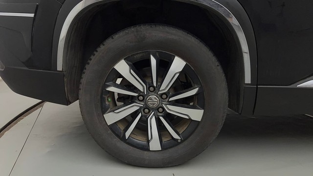 Second-hand 2020 MG Hector Sharp DCT for sale in Mumbai-18