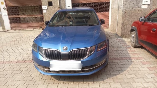 Second-hand 2020 Skoda Octavia 1.8 TSI AT Style for sale in New Delhi-3
