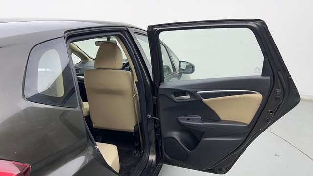 Second-hand 2022 Honda Jazz ZX for sale in Noida-28