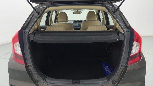 Second-hand 2022 Honda Jazz ZX for sale in Noida-9