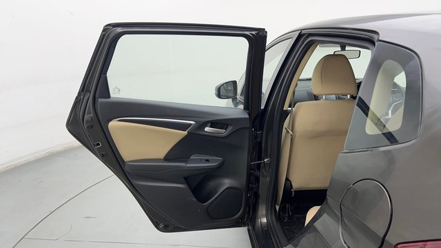 Second-hand 2022 Honda Jazz ZX for sale in Noida-30