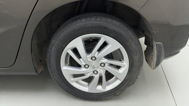 Second-hand 2022 Honda Jazz ZX for sale in Noida-19