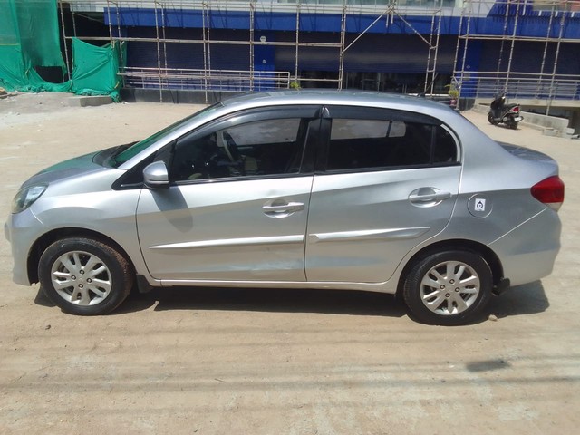 Second-hand 2015 Honda Amaze E i-Dtech for sale in Hyderabad-3