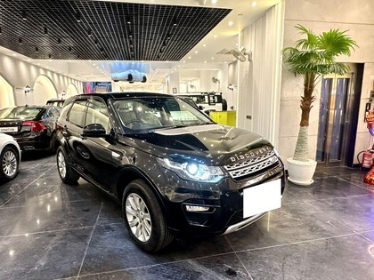 Second-hand 2017 Land Rover Discovery Sport Si4 HSE for sale in New Delhi