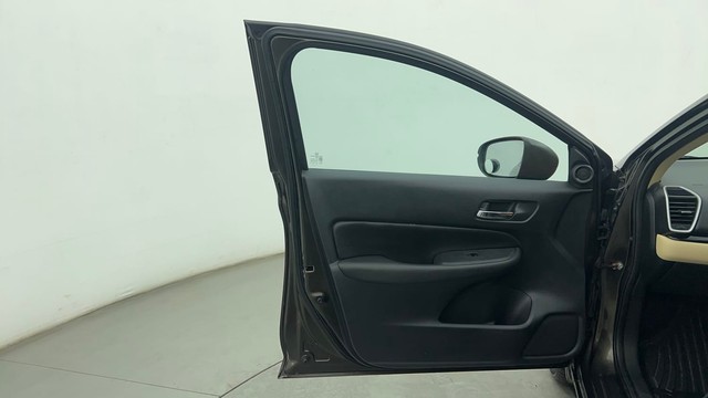 Second-hand 2022 Honda City VX MT for sale in Chennai-29