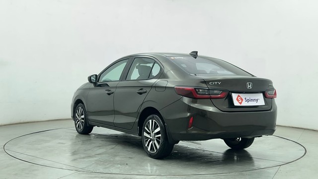 Second-hand 2022 Honda City VX MT for sale in Chennai-5