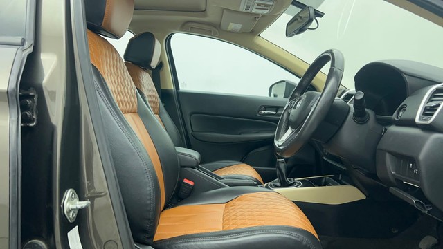 Second-hand 2022 Honda City VX MT for sale in Chennai-15