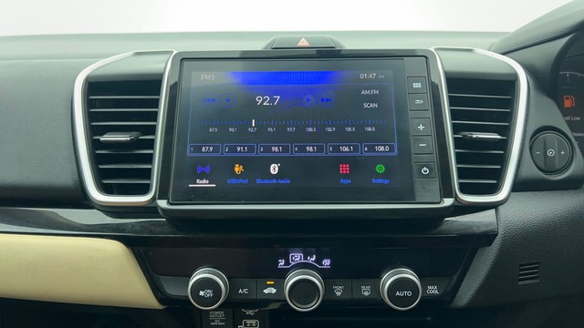 Second-hand 2022 Honda City VX MT for sale in Chennai-23