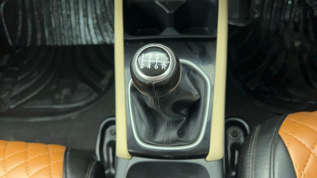 Second-hand 2022 Honda City VX MT for sale in Chennai-12