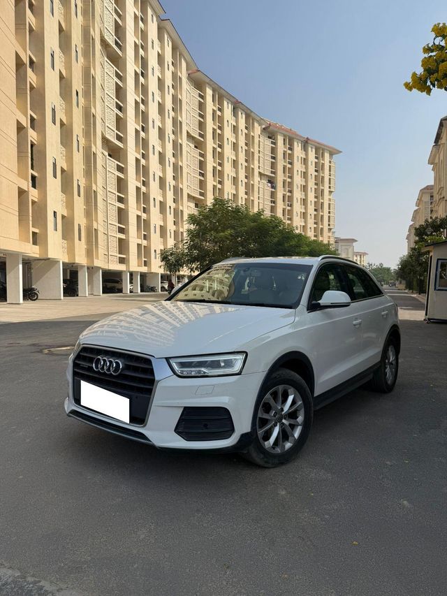 Second-hand 2016 Audi Q3 35 TDI Quattro Premium for sale in Deoria