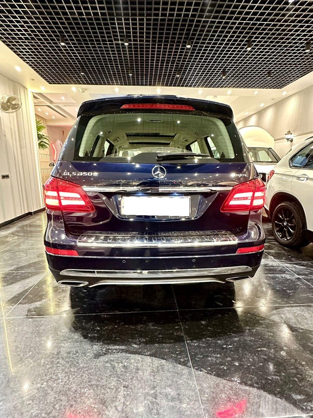 Second-hand 2018 Mercedes-Benz GLS 350d 4MATIC for sale in New Delhi-2