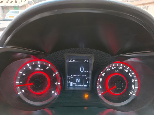 Second-hand 2023 Mahindra XUV300 W8 Opt for sale in Kolkata-20