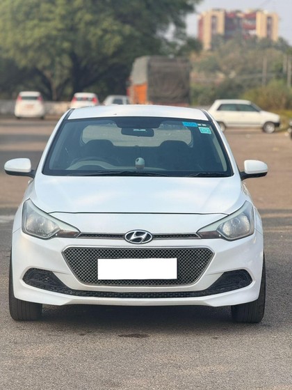 Second-hand 2015 Hyundai i20 Magna 1.2 for sale in Zirakpur