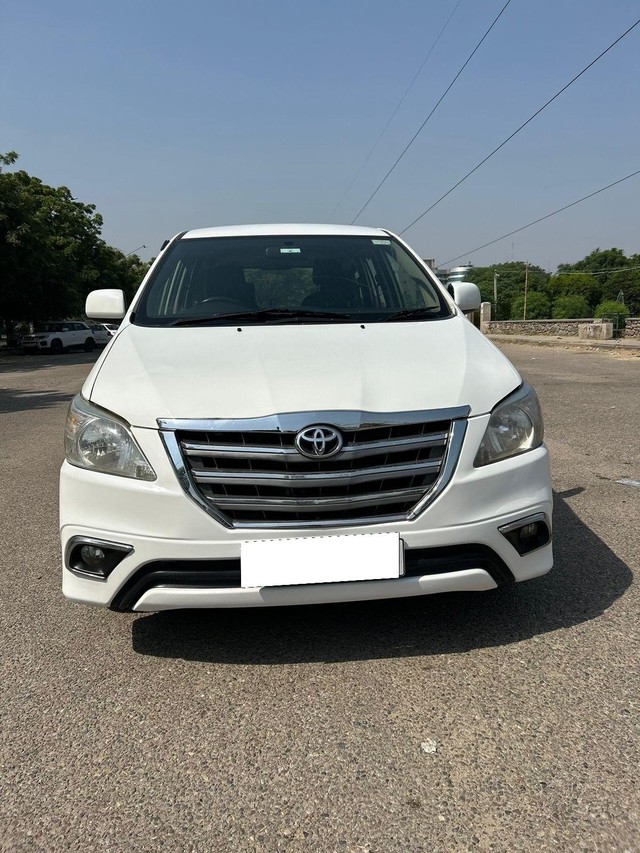 Second-hand 2015 Toyota Innova 2.5 G (Diesel) 7 Seater BS IV for sale in Zirakpur-1