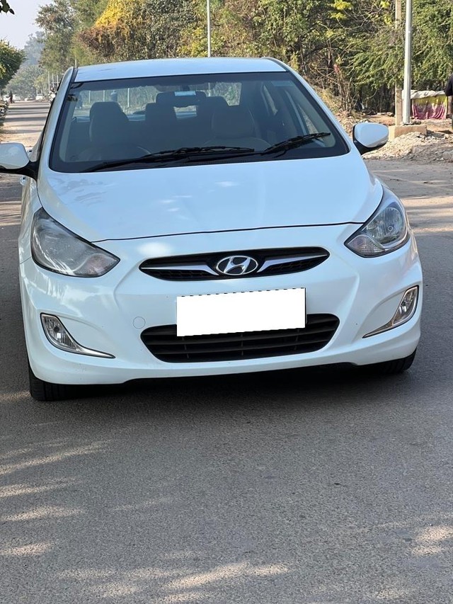 Second-hand 2012 Hyundai Verna SX CRDi AT for sale in Zirakpur