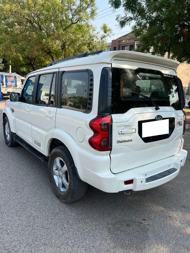 Second-hand 2014 Mahindra Scorpio S10 7 Seater 2WD for sale in Zirakpur-3