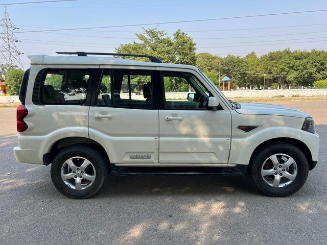 Second-hand 2014 Mahindra Scorpio S10 7 Seater 2WD for sale in Zirakpur-1