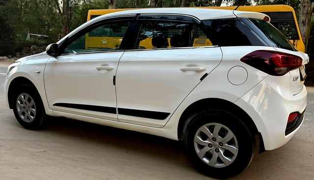 Second-hand 2020 Hyundai i20 Magna BSVI for sale in New Delhi-16