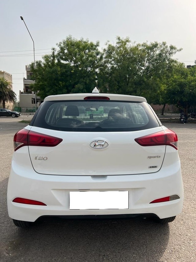 Second-hand 2017 Hyundai i20 Sportz 1.4 CRDi for sale in Zirakpur