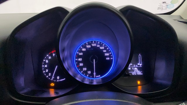 Second-hand 2019 Hyundai Venue SX Turbo BSIV for sale in Kochi-11