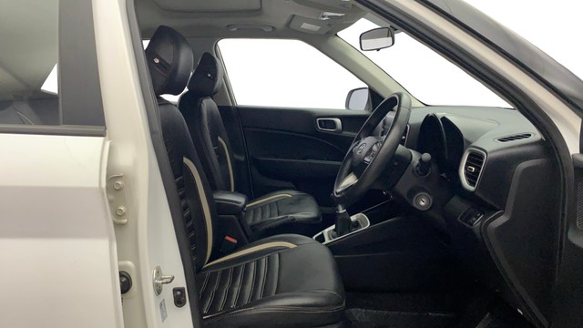 Second-hand 2019 Hyundai Venue SX Turbo BSIV for sale in Kochi-15