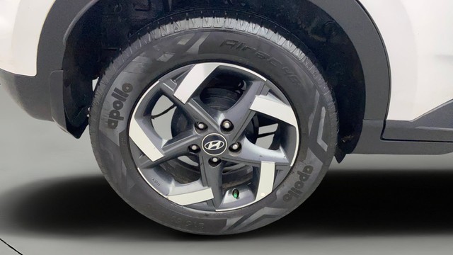 Second-hand 2019 Hyundai Venue SX Turbo BSIV for sale in Kochi-24