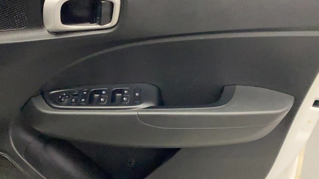 Second-hand 2019 Hyundai Venue SX Turbo BSIV for sale in Kochi-17