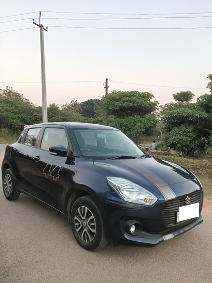 Second-hand 2021 Maruti Swift VXI AMT BSVI for sale in Hyderabad