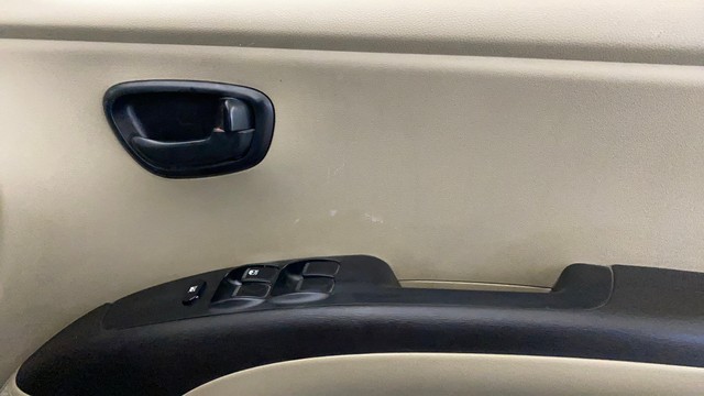 Second-hand 2014 Hyundai i10 Magna 1.1L for sale in Greater Noida-17