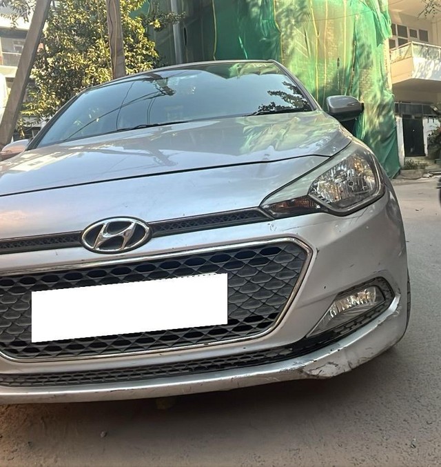 Second-hand 2015 Hyundai i20 Asta 1.2 for sale in New Delhi-3