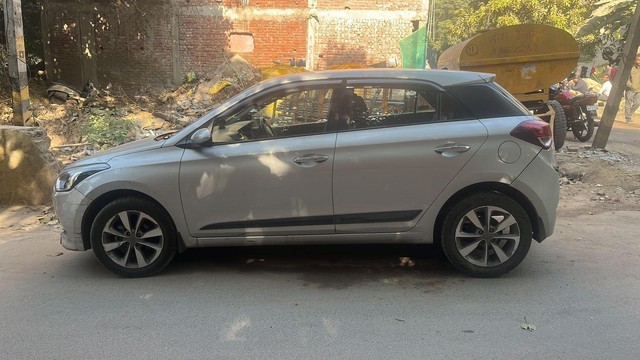Second-hand 2015 Hyundai i20 Asta 1.2 for sale in New Delhi-4