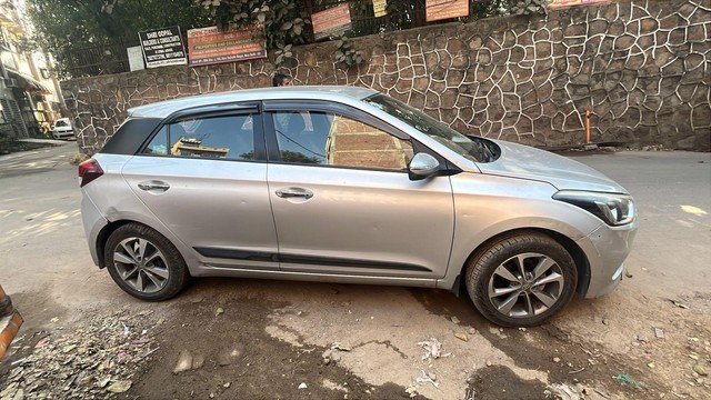 Second-hand 2015 Hyundai i20 Asta 1.2 for sale in New Delhi-2