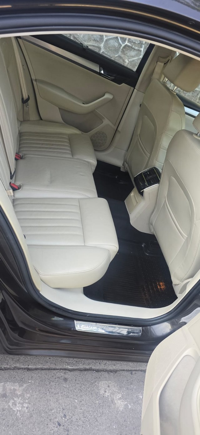 Second-hand 2017 Skoda Superb Style 1.8 TSI MT for sale in Mumbai-6