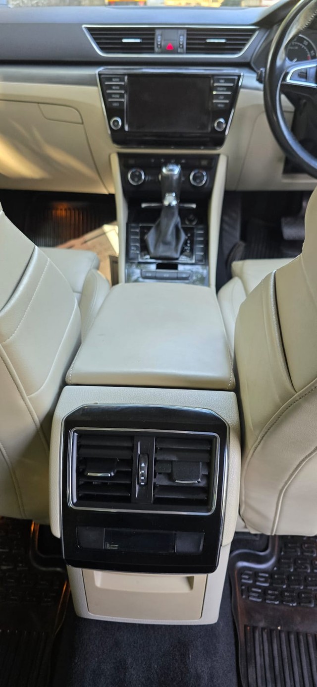 Second-hand 2017 Skoda Superb Style 1.8 TSI MT for sale in Mumbai-7