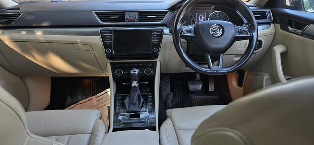 Second-hand 2017 Skoda Superb Style 1.8 TSI MT for sale in Mumbai-4